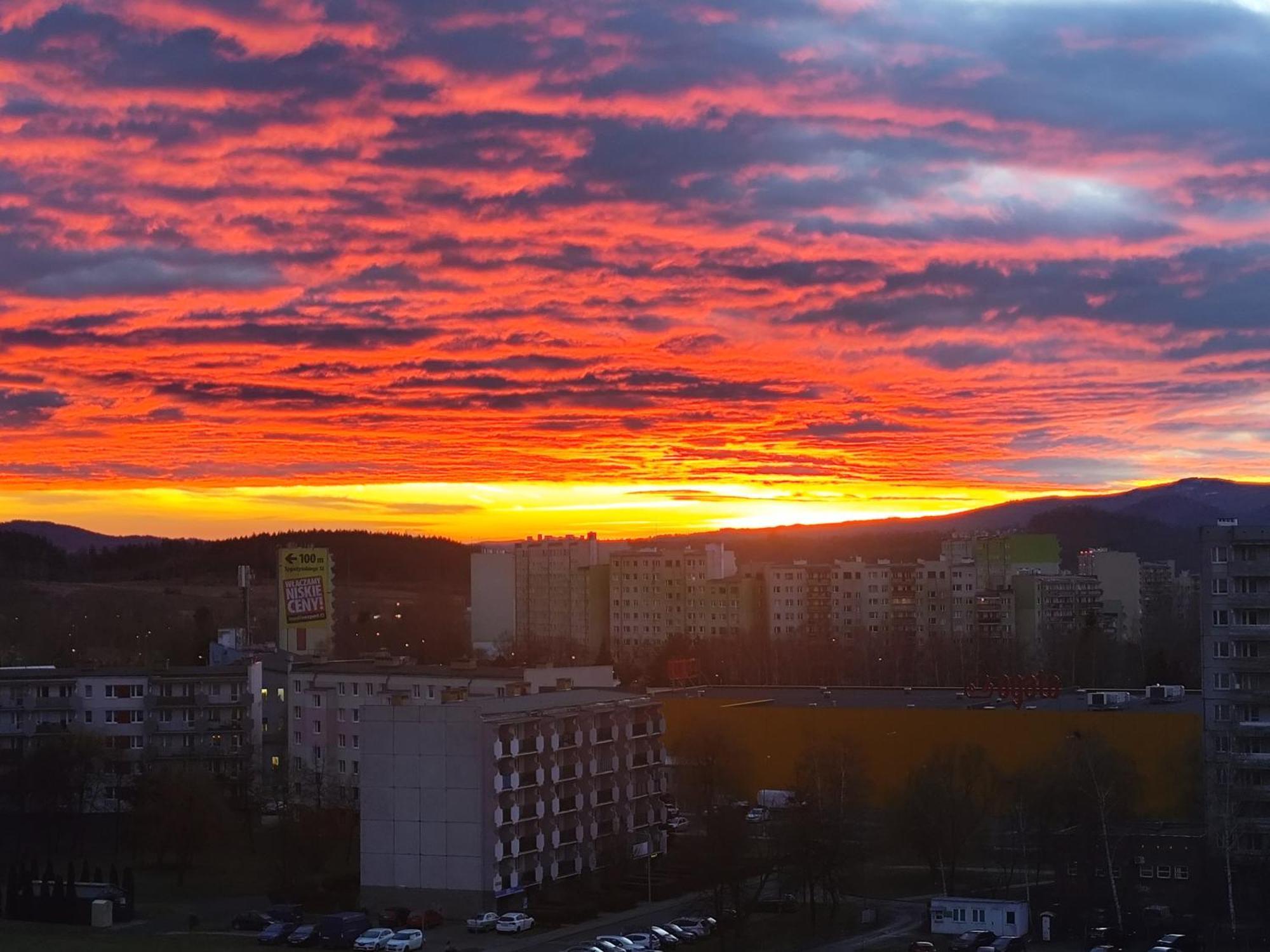 Apartament Z Widokiem Na Sniezke イェレニャ・グーラ エクステリア 写真